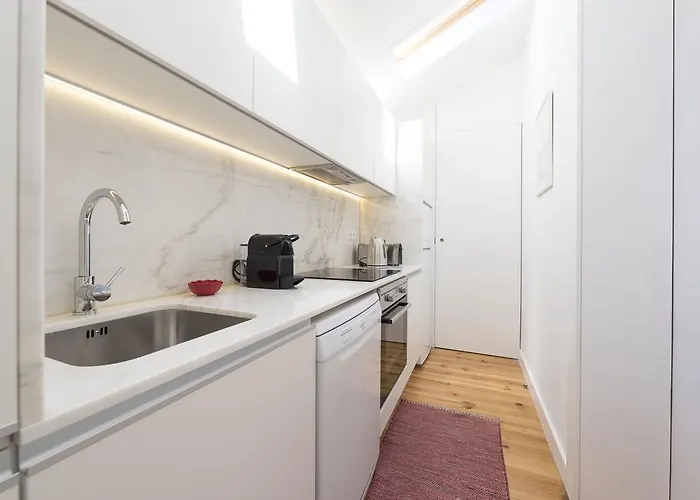 Apartment Lovelystay - Floor Balcony *