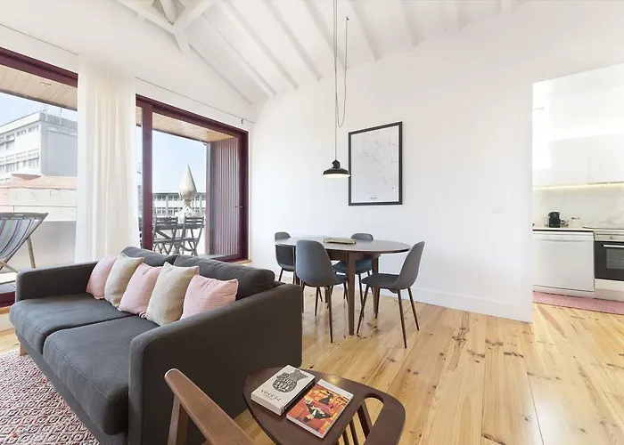 Apartment Lovelystay - Floor Balcony Porto