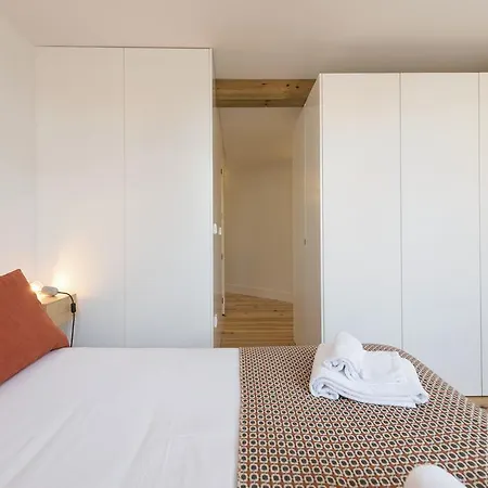 Lovelystay - Floor Balcony Appartement